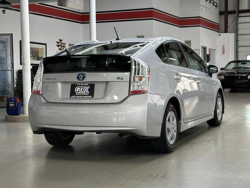 2010 Toyota Prius One