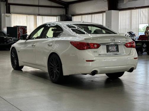 2016 INFINITI Q50 Hybrid Premium