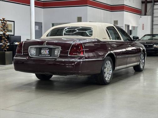 2007 Lincoln Town Car Signature
