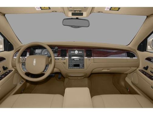 2007 Lincoln Town Car Signature