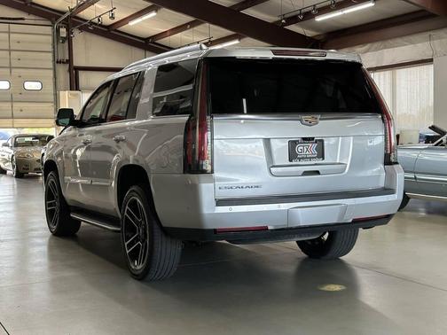 2019 Cadillac Escalade Luxury