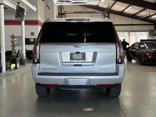 2019 Cadillac Escalade Luxury