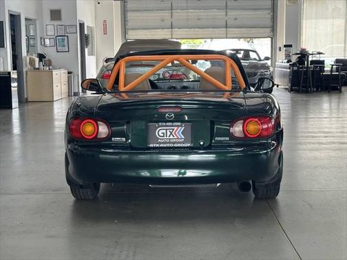 1999 Mazda MX-5 Miata Base 2dr Convertible