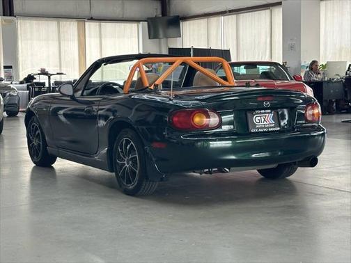 1999 Mazda MX-5 Miata Base 2dr Convertible