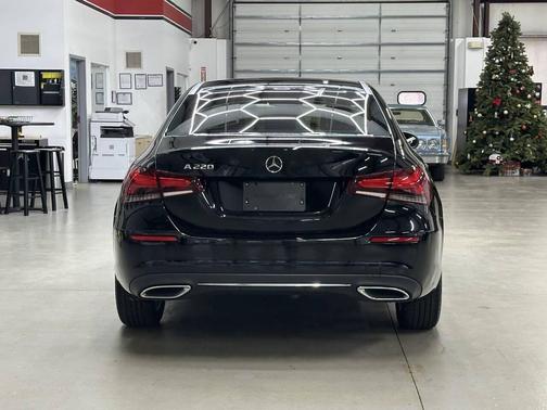 2020 Mercedes-Benz A-Class A 220 4dr Sedan