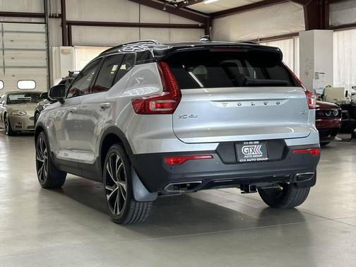 2019 Volvo XC40 T5 R-Design