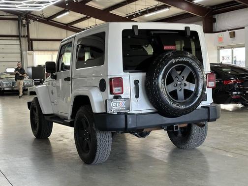 2012 Jeep Wrangler Sahara