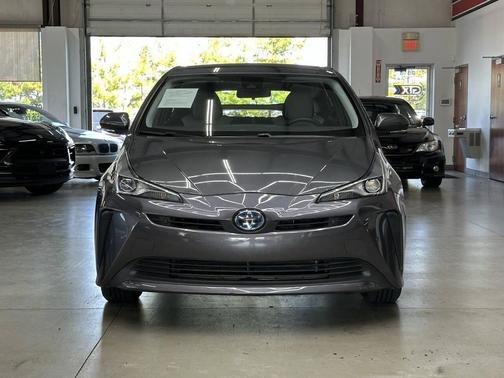 2022 Toyota Prius LE