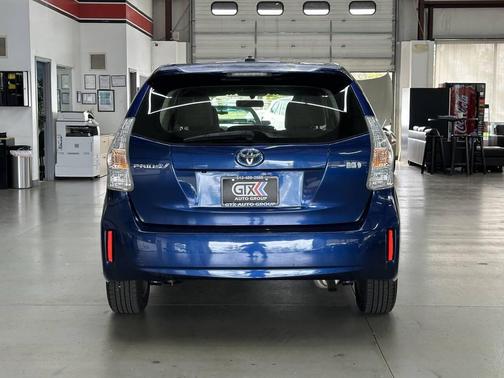 2012 Toyota Prius v Two