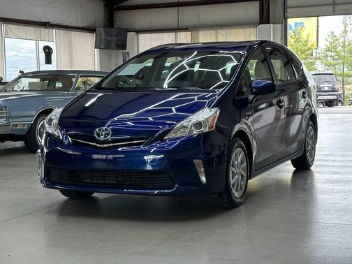 2012 Toyota Prius v Two