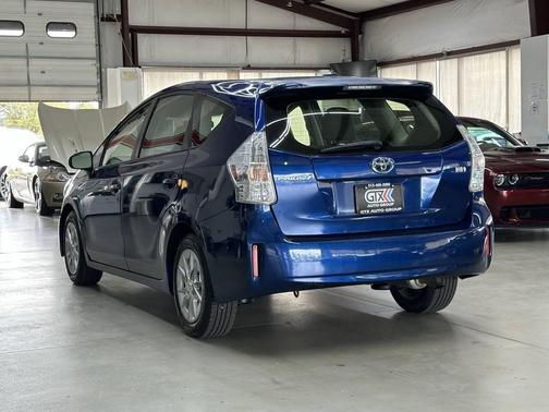2012 Toyota Prius v Two