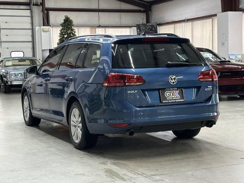 2017 Volkswagen Golf SportWagen TSI S