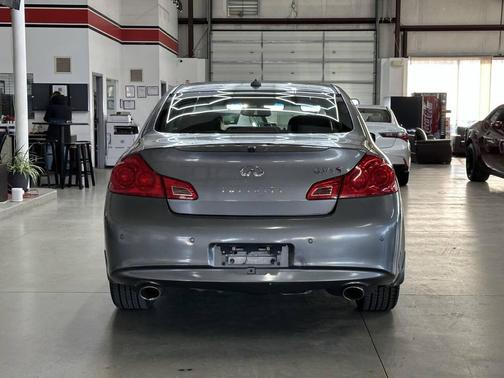 2010 INFINITI G37x Base