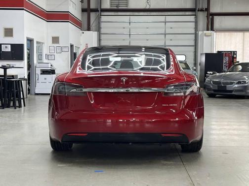 2020 Tesla Model S 