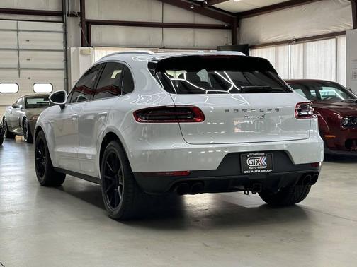 2016 Porsche Macan S