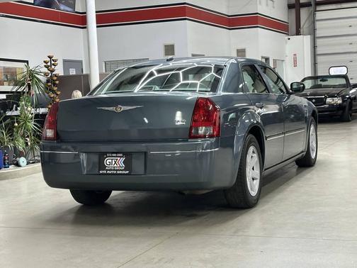 2005 Chrysler 300 Touring