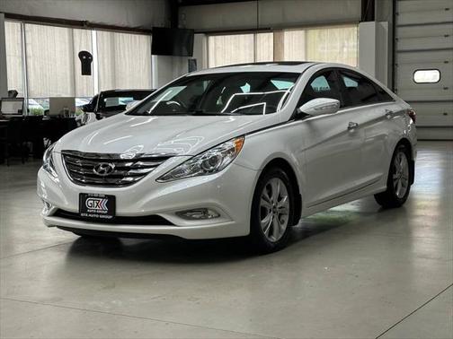 2011 Hyundai SONATA Limited