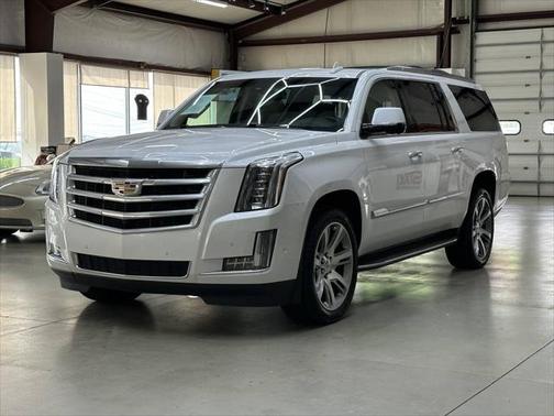 2017 Cadillac Escalade ESV Luxury
