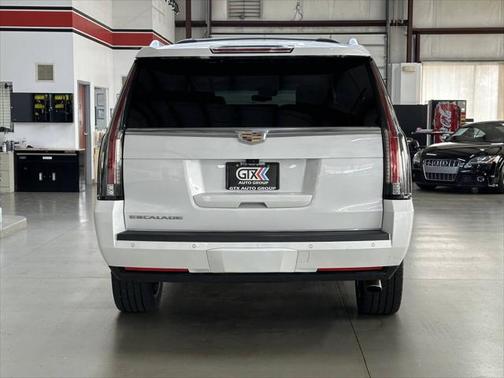 2017 Cadillac Escalade ESV Luxury
