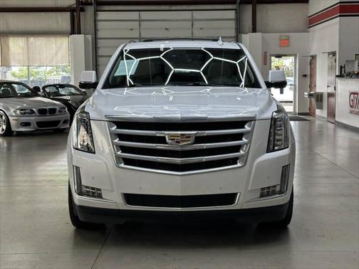 2017 Cadillac Escalade ESV Luxury