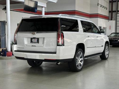 2017 Cadillac Escalade ESV Luxury