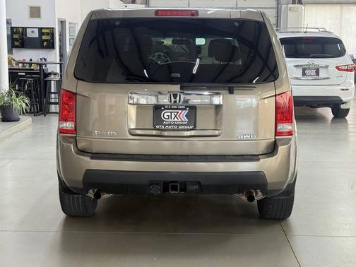 GOLD 2011 Honda Pilot LX