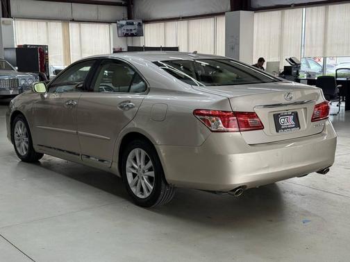GOLD 2011 Lexus ES 350 Base