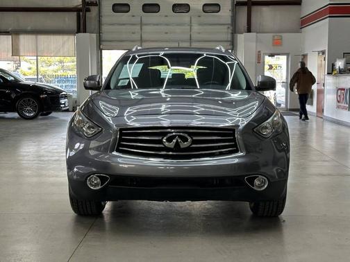 2016 INFINITI QX70 Base