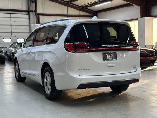 2022 Chrysler Pacifica Limited