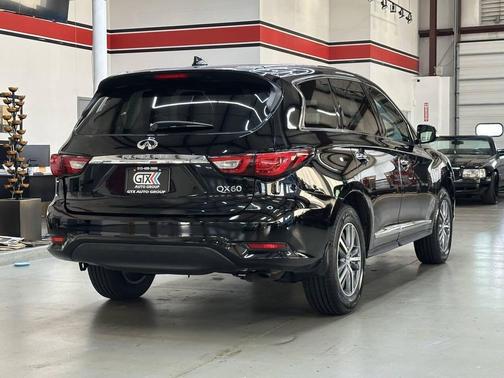 2017 INFINITI QX60 Base