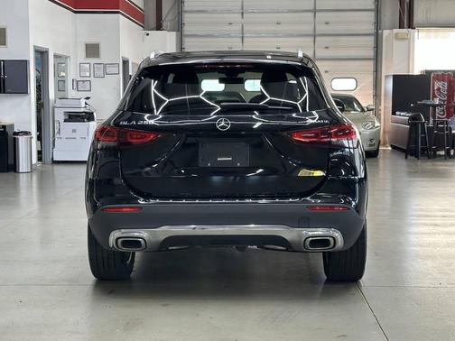 2021 Mercedes-Benz GLA 250 Base 4MATIC