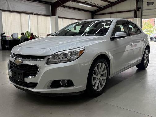 Iridescent Pearl Tricoat 2015 Chevrolet Malibu 1LZ
