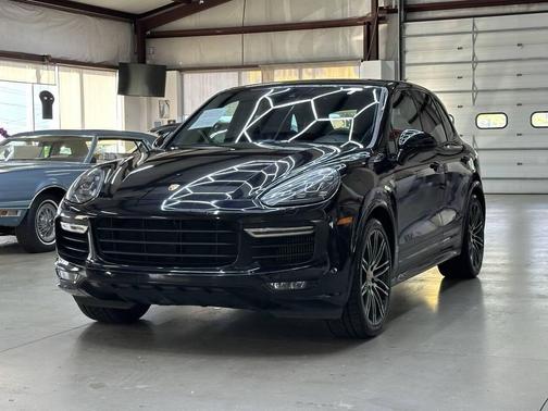 2016 Porsche Cayenne GTS