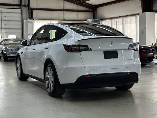2020 Tesla Model Y 