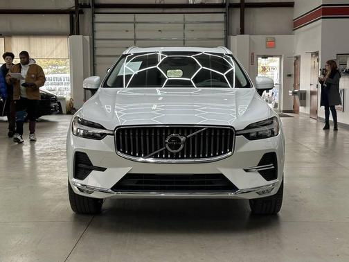 2022 Volvo XC60 B6 Inscription