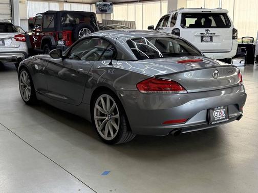 Space Gray Metallic 2009 BMW Z4 sDrive35i