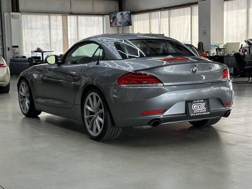 Space Gray Metallic 2009 BMW Z4 sDrive35i