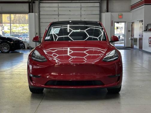 2022 Tesla Model Y Long Range Dual Motor All-Wheel Drive