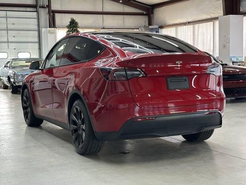 2022 Tesla Model Y Long Range Dual Motor All-Wheel Drive