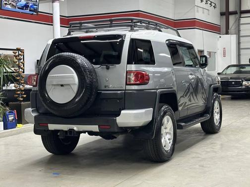 2010 Toyota FJ Cruiser Base