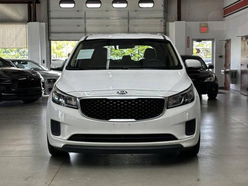 2016 Kia Sedona LX