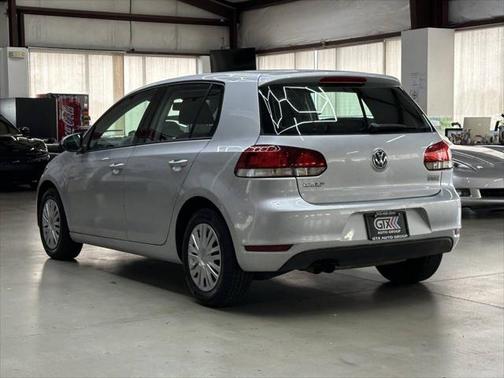 2010 Volkswagen Golf 4-Door
