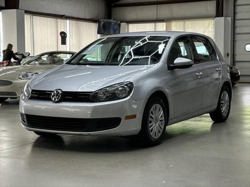 2010 Volkswagen Golf 4-Door