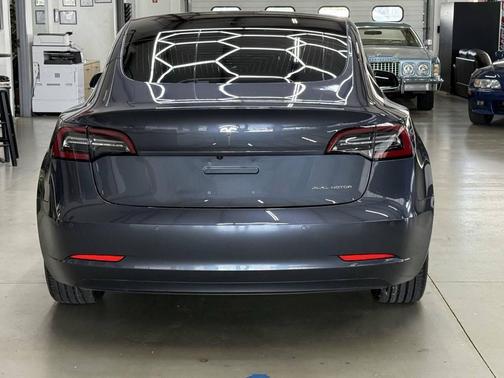 GRAY 2018 Tesla Model 3 Standard
