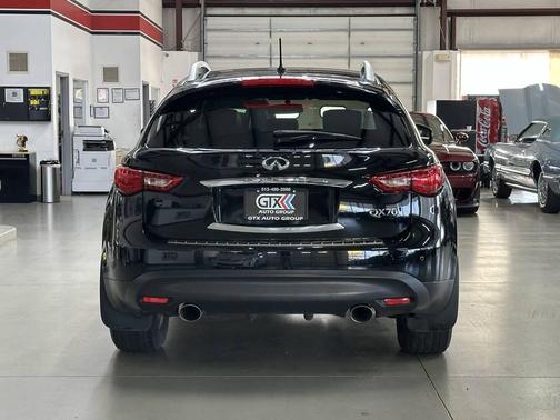 2015 INFINITI QX70 Base