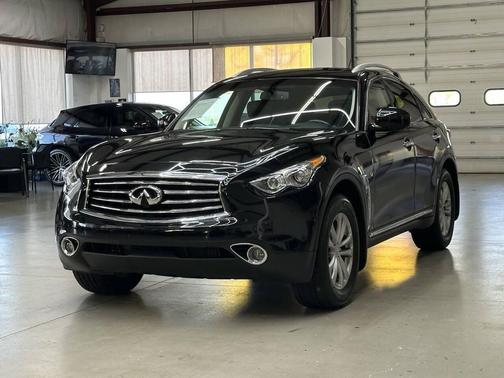 2015 INFINITI QX70 Base