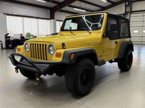 YELLOW 2002 Jeep Wrangler SE