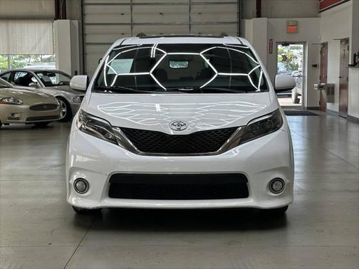 2015 Toyota Sienna SE Premium