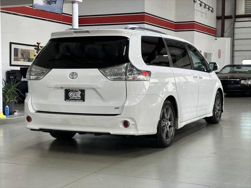 2015 Toyota Sienna SE Premium