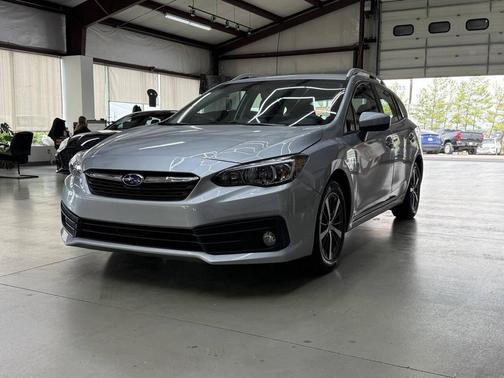 Ice Silver Metallic 2023 Subaru Impreza Premium